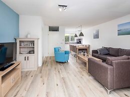 Restyled Holiday Home With two Bathrooms, Beach at 500 m