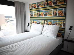 Spacious Lodge With 2 Bathrooms, Near the Sea