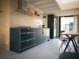 Spacious Lodge With 2 Bathrooms, Near the Sea