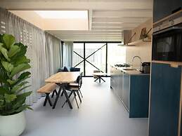 Spacious Lodge With 2 Bathrooms, Near the Sea