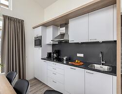 Detached Luxurious Lodge With Washingmachine, Near the Beach