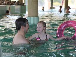 Luxurious Villa With Microwave, Within Green Surroundings