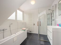 Luxurious Villa With Cart, Bubble Bath, Bubble Bath, in Green Area