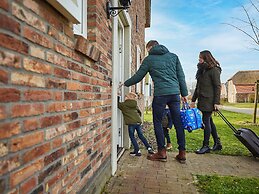 Villa With Garden in Holiday Park in Limburg