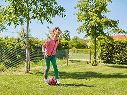 Villa With Garden in Holiday Park in Limburg