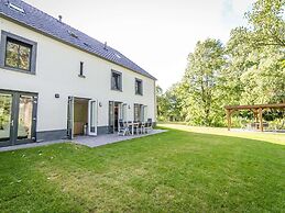 Lush Holiday Home 4km From Maastricht