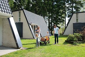 Forest-edge Family Bungalow