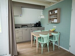 Restyled Bungalow With Dishwasher, Located on De Veluwe