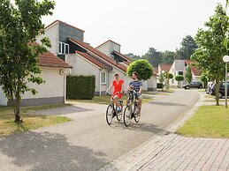 Cosy, Wooden, Comfortable Chalet in a Car-free Zone