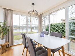 Comfortable Chalet With a Combi Microwave, in Green Twente