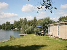 Comfortable Chalet With a Combi Microwave, in Green Twente