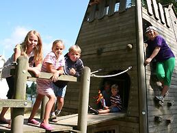Comfortable Chalet With a Combi Microwave, in Green Twente