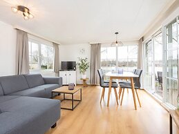Comfortable Chalet With a Combi Microwave, in Green Twente