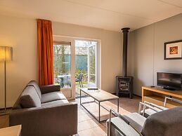 Comfortable Bungalow Near Hunebedcentrum