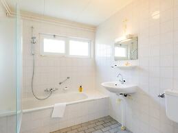 Comfortable Bungalow Near Hunebedcentrum