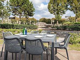 Comfortable Bungalow Near Hunebedcentrum