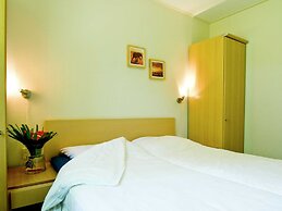 Bungalow With Fireplace, not far From Assen