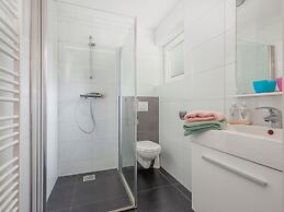 Luxurious Villa With six Bedrooms, in Green Surroundings