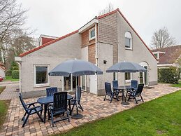 Luxurious Villa With six Bedrooms, in Green Surroundings