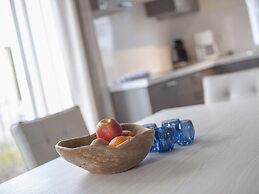 Restyled Villa With Dishwasher, Near the Beach