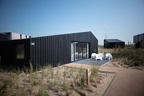 Modified, Modern Lodge Near the Beach