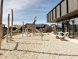 Modified, Modern Lodge Near the Beach