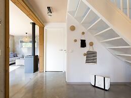 Luxurious Lodge With 3 Bathrooms, Only 200 m. From the Beach