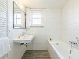 Luxurious Detached Villa With Washer, in De Maasduinen Area