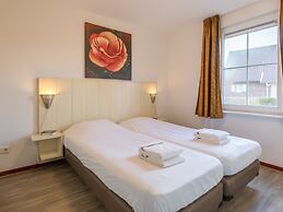 Luxurious Detached Villa With Washer, in De Maasduinen Area