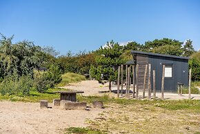 Comfy Lodge with Microwave Oven near Beach