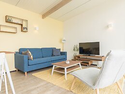 Comfy Lodge with Microwave Oven near Beach