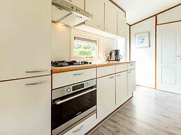 Neat Chalet With Microwave Near the Beach in Egmond