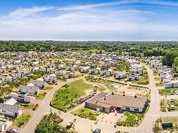 Detached Single Story Holiday Home Near the Sea