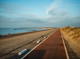Detached Single Story Holiday Home Near the Sea