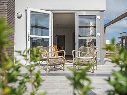 Detached Single Story Holiday Home Near the Sea