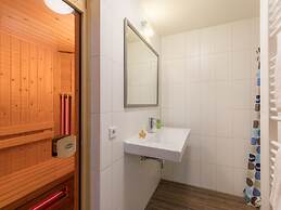Luxurious Detached Villa With Washer, in De Maasduinen Area