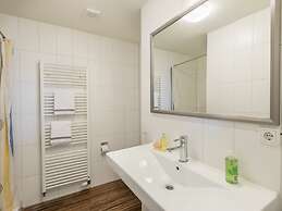 Luxurious Detached Villa With Washer, in De Maasduinen Area