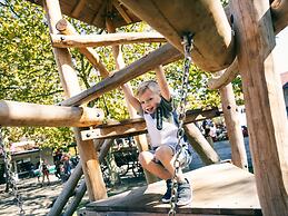 Restyled Bungalow with Dishwasher near Nature Reserve