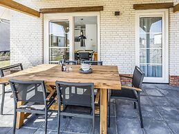 Luxurious Villa With Dishwasher, Only 500 m. From the sea