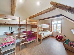 Historic Farmhouse in Hohnebostel with Garden near Lake