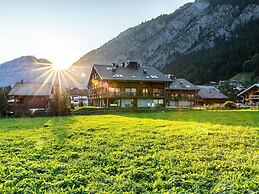Sunny Terrace & Ski Access