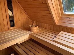 Luxury Holiday Home with Hot Tub at Dutch Coast