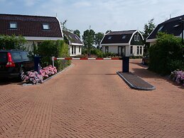 Luxury Holiday Home with Hot Tub at Dutch Coast