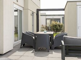 Modern Lodge With two Bathrooms, Near the Beach