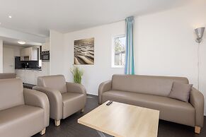 Modern Lodge With two Bathrooms, Near the Beach