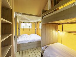 Comfortably Furnished Tent Lodge with Stove near Veluwe