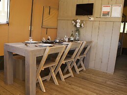 Comfortably Furnished Tent Lodge with Stove near Veluwe