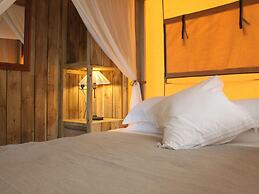 Comfortably Furnished Tent Lodge with Stove near Veluwe