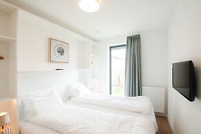 Villa Oesterdam Sleeps 10 Persons