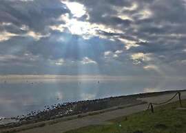 Villa Oesterdam Sleeps 10 Persons